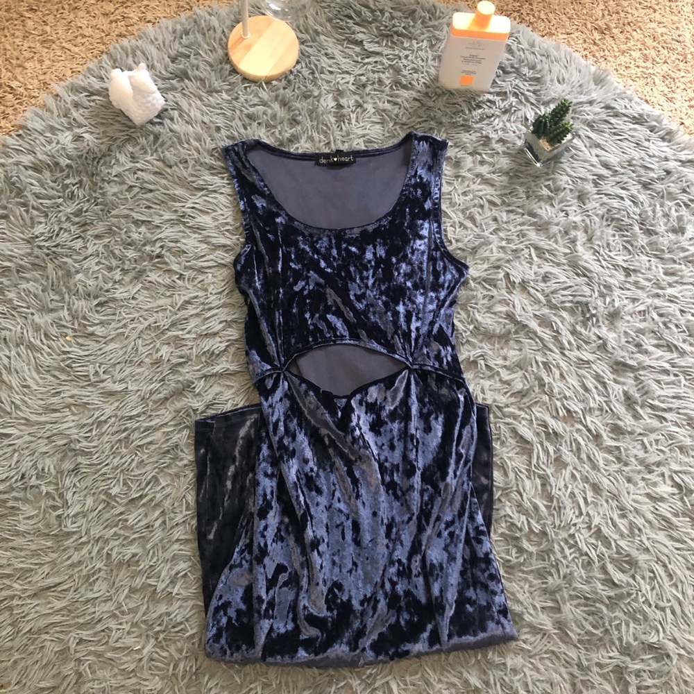 Beautiful Derek heart dress for special occasions women’s medium 💙🫶🏻
